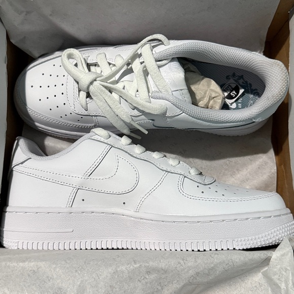 •NEW• Nike Air Force 1 LE (GS) - Picture 1 of 3